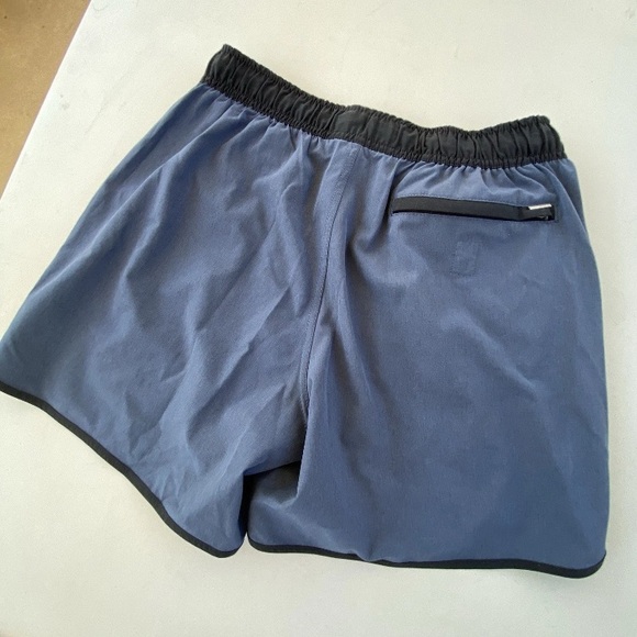 Sold Banks Short Patch Logo Men's Sz Small Hybrid Performance Unlined 5” Inseam - Picture 12 of 12